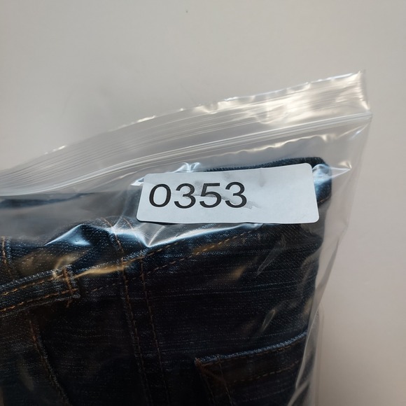 Jaclyn Smith Angel Fit Womens Blue Denim Jeans Size 16 Straight Leg - Picture 9 of 9